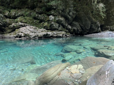 仁淀ブルー　にこ淵+水晶淵(安居渓谷)